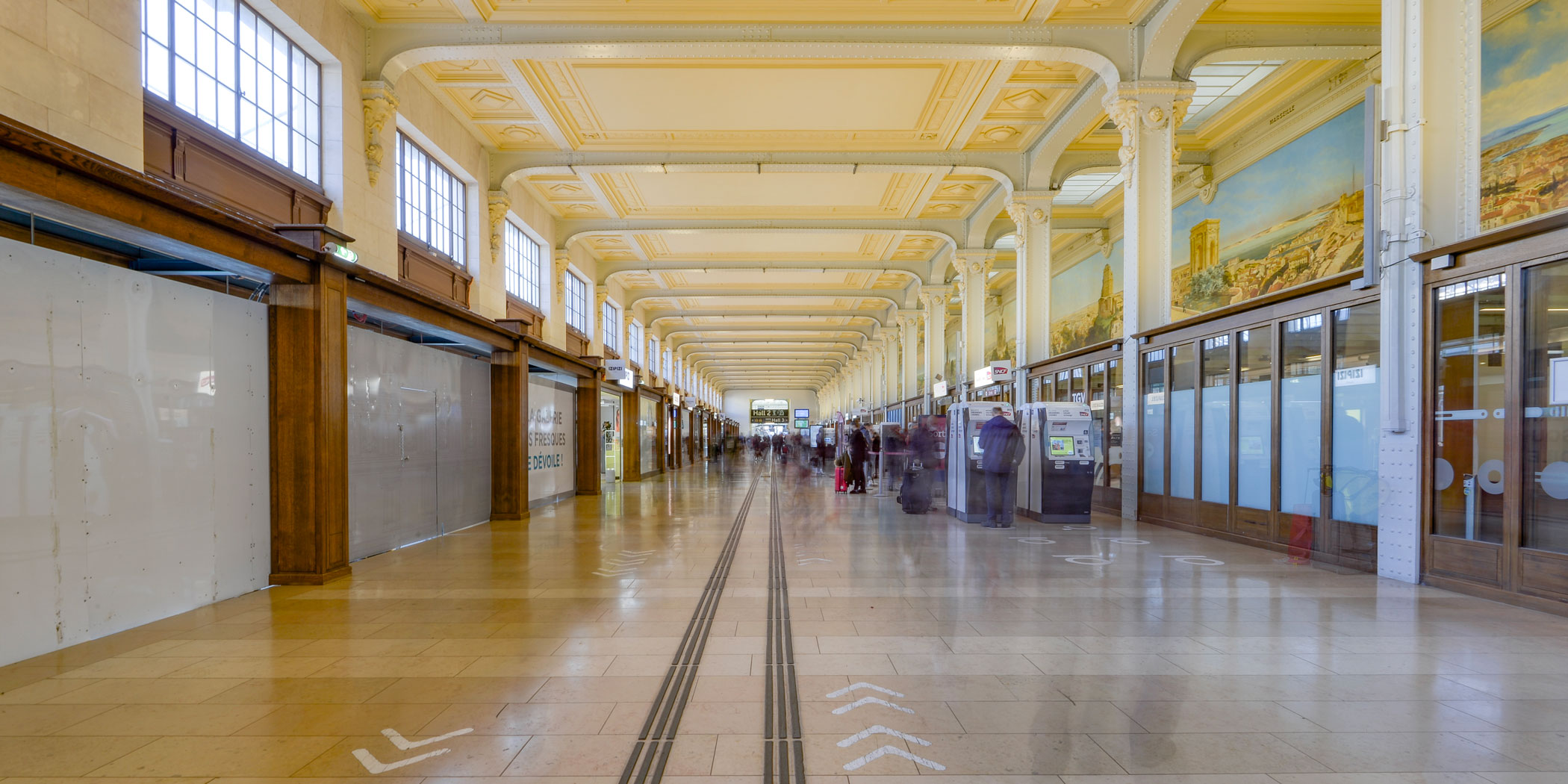 aménagement de la galerie des fresques à paris Gare de Lyon